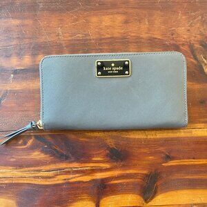 LIKE NEW KATE SPADE LARGE SLIM WALLET GRAY